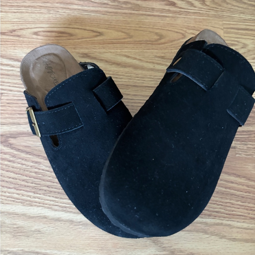 Black Suede Slip-On Clogs - Picture 6 of 7